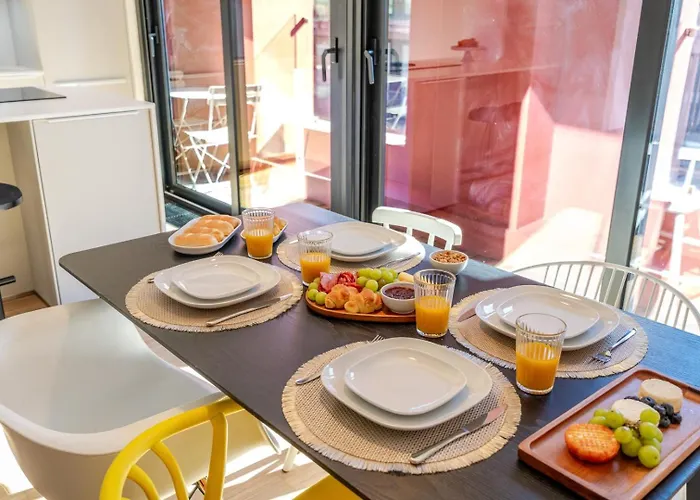 Stylish Open-plan Flat With Swimming Pool By Hostwise Oporto