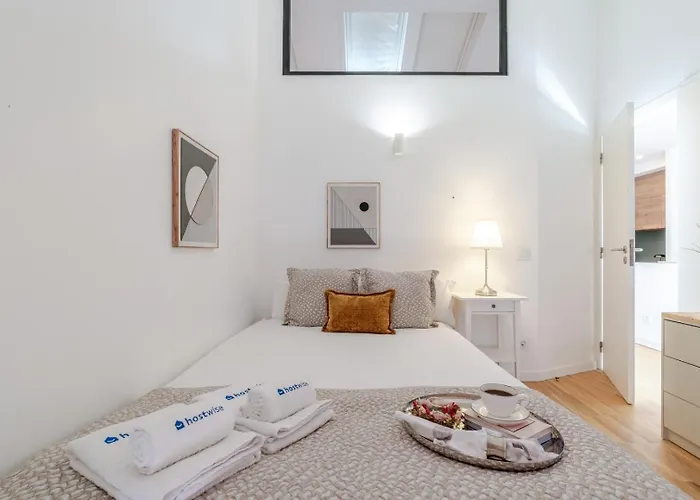 Stylish Open-plan Flat With Swimming Pool By Hostwise Oporto