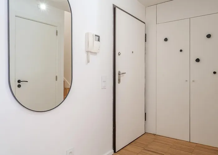 Stylish Open-plan Flat With Swimming Pool By Hostwise * Oporto