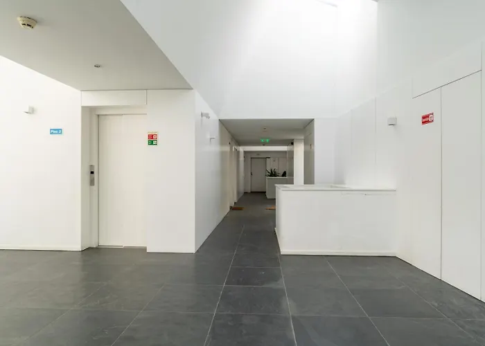 Stylish Open-plan Flat With Swimming Pool By Hostwise Apartamento