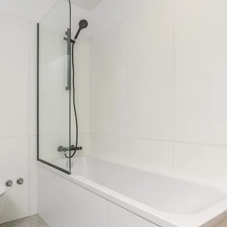 Stylish Open-plan Flat With Swimming Pool By Hostwise شقة بورتو