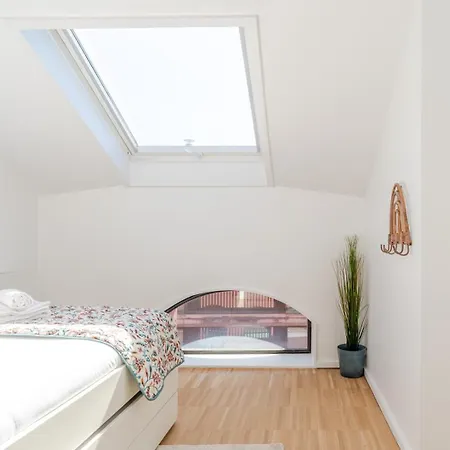 Stylish Open-plan Flat With Swimming Pool By Hostwise Appartement Porto