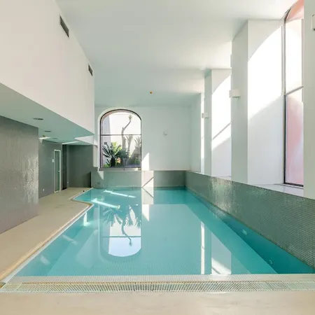 Stylish Open-plan Flat With Swimming Pool By Hostwise Lägenhet *