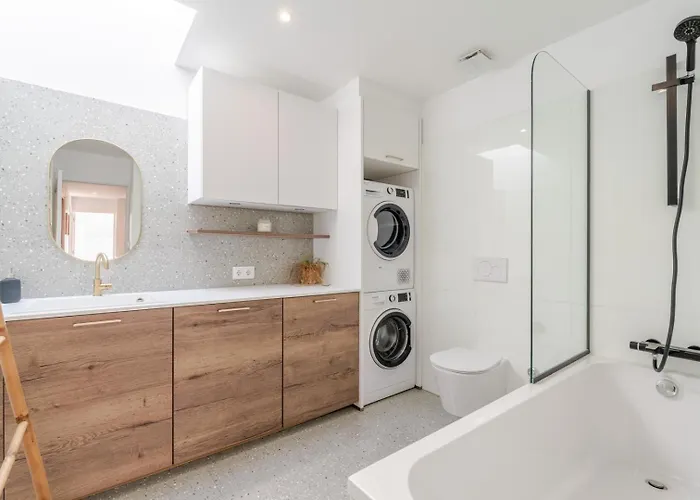 Stylish Open-plan Flat With Swimming Pool By Hostwise Apartmán