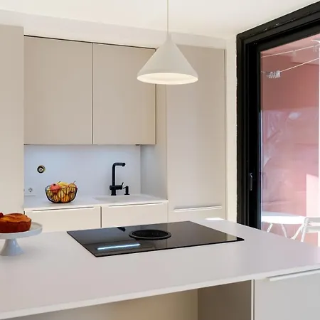 Stylish Open-plan Flat With Swimming Pool By Hostwise * 포르투