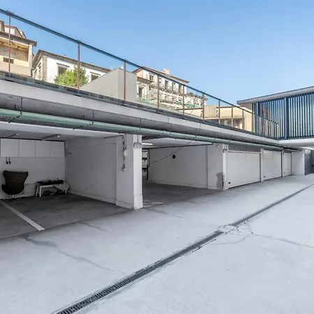 아파트 Stylish Open-plan Flat With Swimming Pool By Hostwise