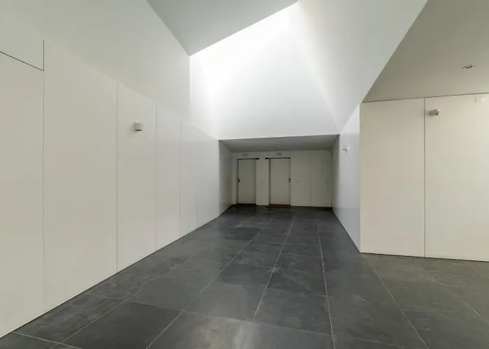 Lejlighed Stylish Open-plan Flat With Swimming Pool By Hostwise