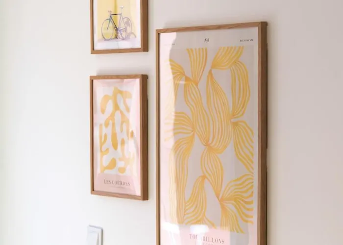 Lejlighed Stylish Open-plan Flat With Swimming Pool By Hostwise