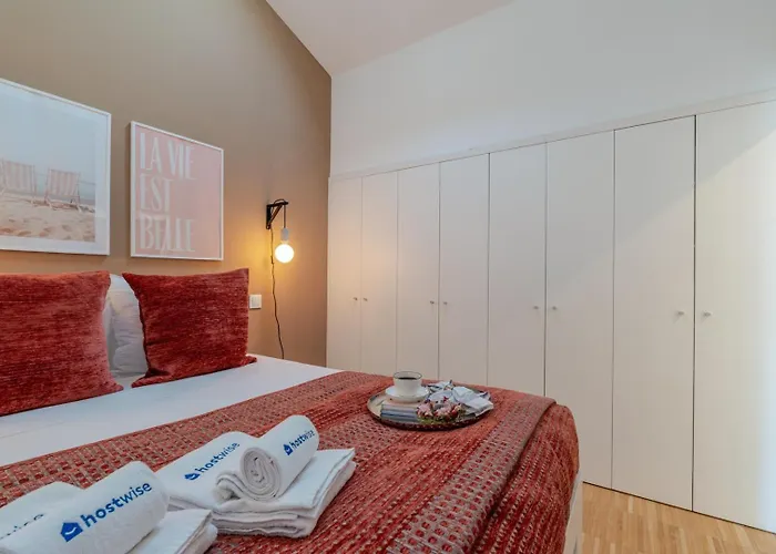 Lejlighed Stylish Open-plan Flat With Swimming Pool By Hostwise *