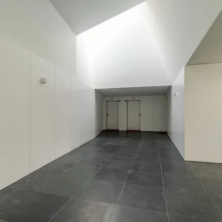 Apartamento Stylish Open-plan Flat With Swimming Pool By Hostwise